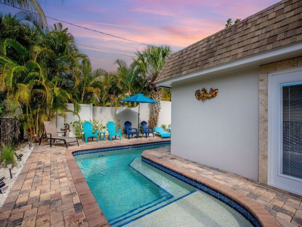 A Rare Gem on Siesta Key 2 Bedroom Vacation Rental