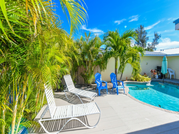 Anna Maria Two Bedroom Vacation Cottage Private Pool