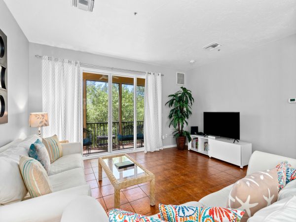 Great Value Two Bedroom Vacation Condo on Longboat Key