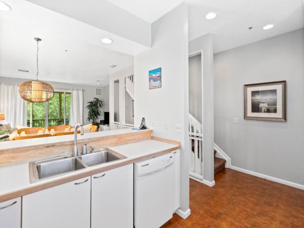 Great Value Two Bedroom Vacation Condo on Longboat Key