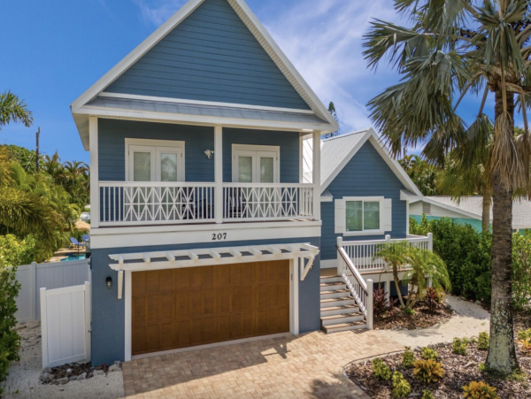 Almost On The Beach - Anna Maria Five Bedroom Rental