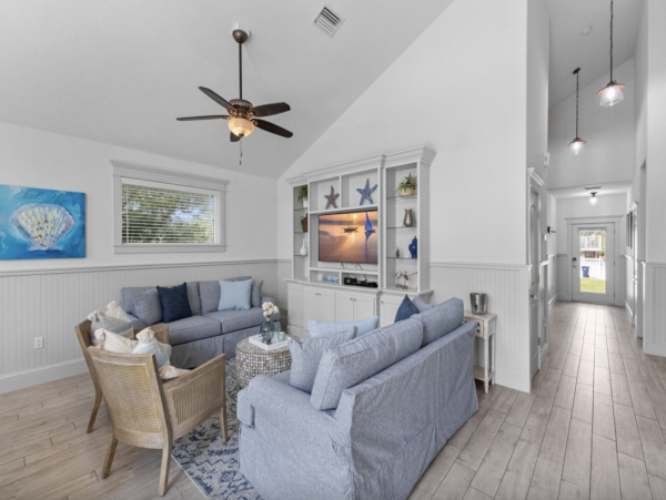 Almost On The Beach - Anna Maria Five Bedroom Rental