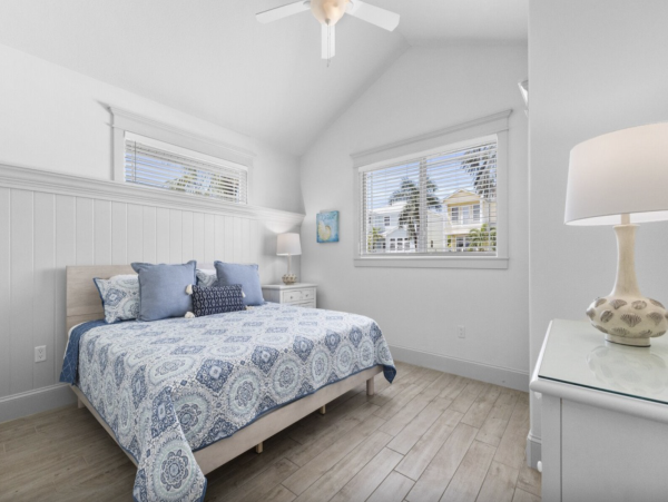Almost On The Beach - Anna Maria Five Bedroom Rental