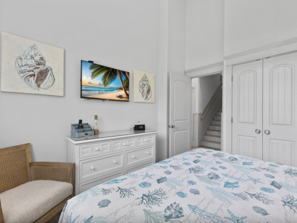 Almost On The Beach - Anna Maria Five Bedroom Rental