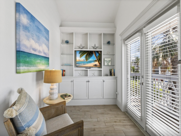 Almost On The Beach - Anna Maria Five Bedroom Rental