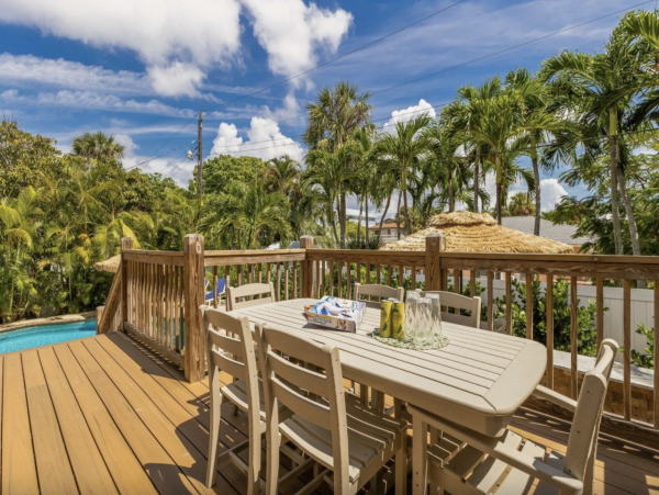 Almost On The Beach - Anna Maria Five Bedroom Rental