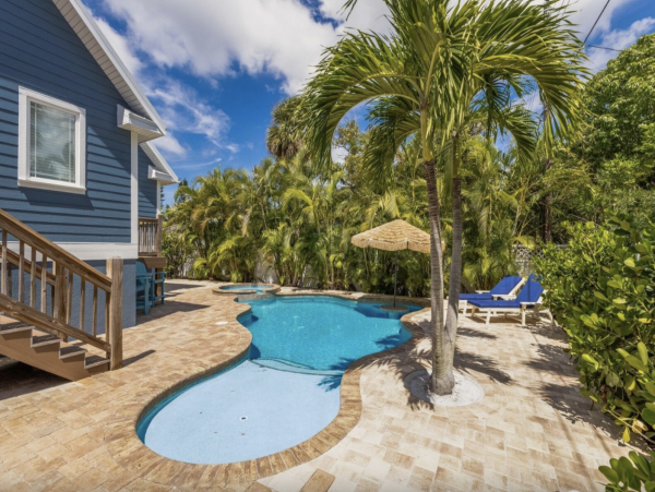 Almost On The Beach - Anna Maria Five Bedroom Rental