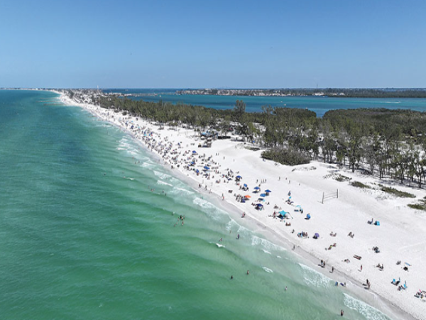 Perfect Holmes Beach Rental: Pool, Hot Tub, 3-Min Walk to Beach