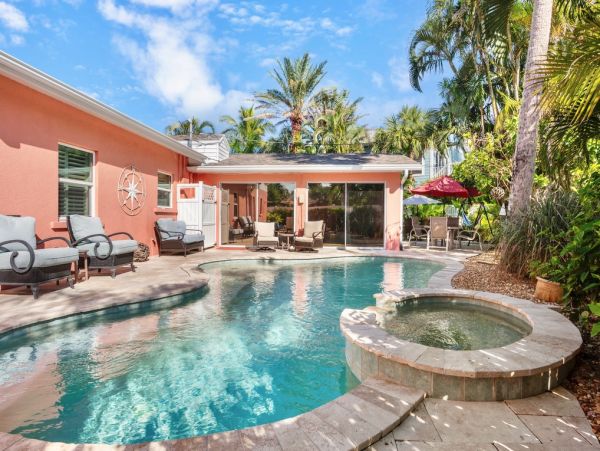 Perfect Holmes Beach Rental: Pool, Hot Tub, 3-Min Walk to Beach