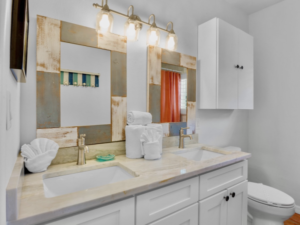 Perfect Holmes Beach Rental: Pool, Hot Tub, 3-Min Walk to Beach
