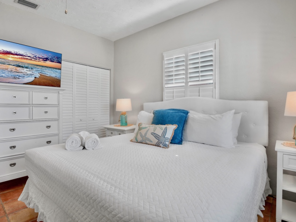 Perfect Holmes Beach Rental: Pool, Hot Tub, 3-Min Walk to Beach