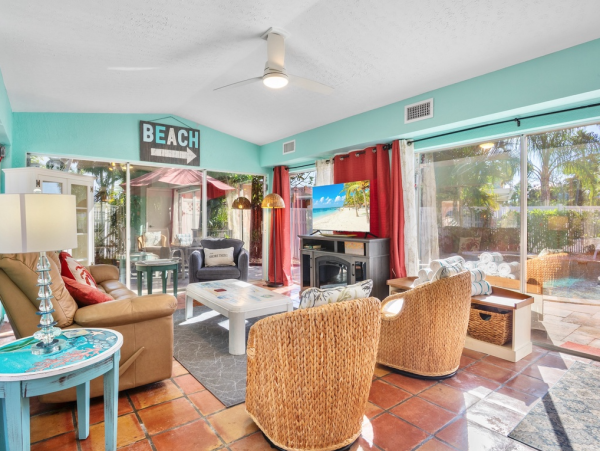 Perfect Holmes Beach Rental: Pool, Hot Tub, 3-Min Walk to Beach