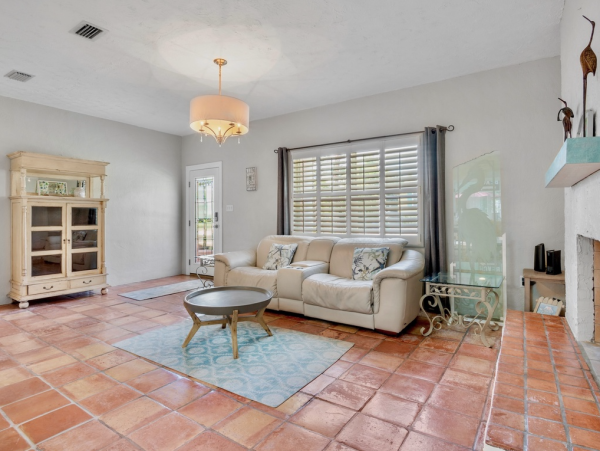 Perfect Holmes Beach Rental: Pool, Hot Tub, 3-Min Walk to Beach