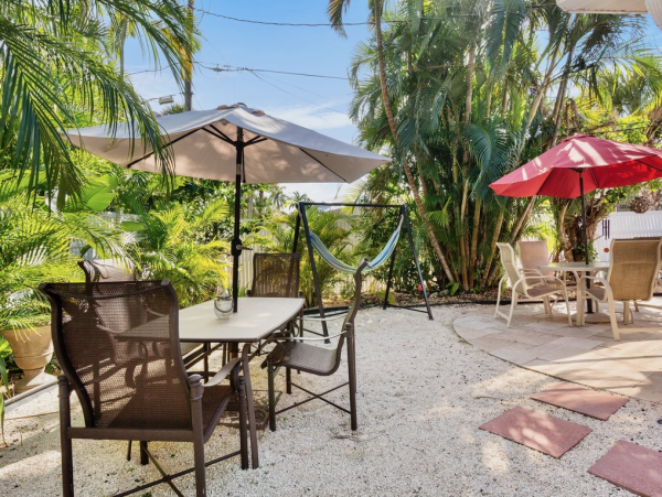 Perfect Holmes Beach Rental: Pool, Hot Tub, 3-Min Walk to Beach