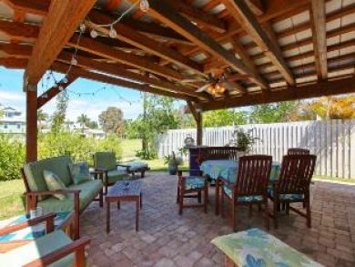Outdoor Living & Dining Area