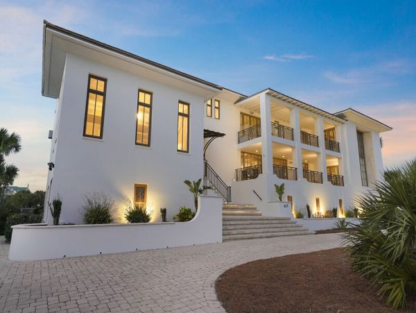 Luxury Villa with Private Pool & Dock Sleeps 40 Guests holiday Isle