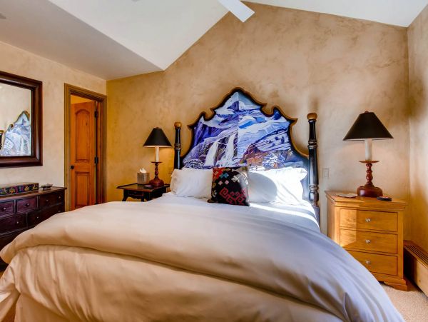 Vail Luxury Vacation Rental Condo - Colorado Ski Resort Condo Rental