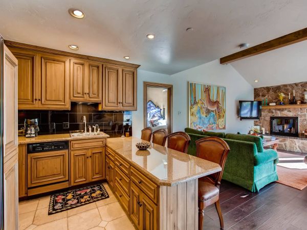 Vail Luxury Vacation Rental Condo - Colorado Ski Resort Condo Rental