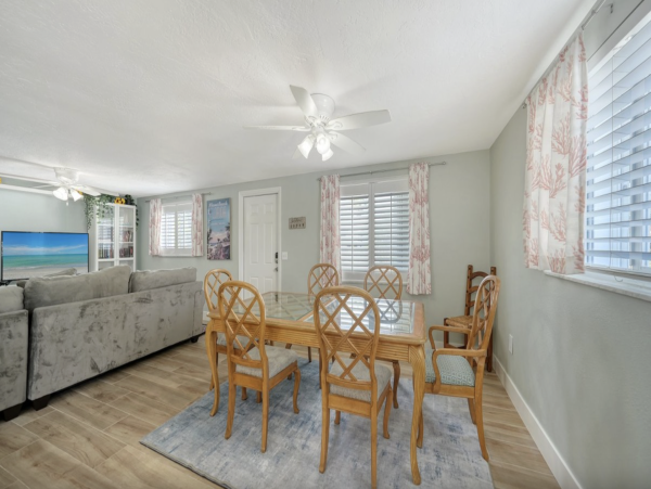 Anna Maria Island Vacation Rental 4-Bedroom Cottage with Heated Pool