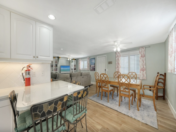 Anna Maria Island Vacation Rental 4-Bedroom Cottage with Heated Pool
