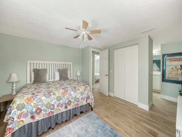 Anna Maria Island Vacation Rental 4-Bedroom Cottage with Heated Pool