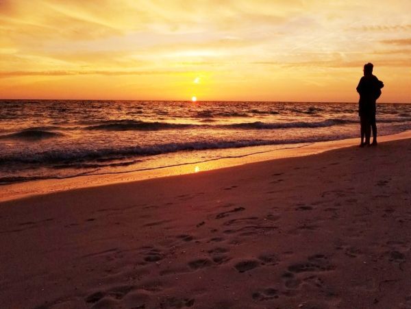 Anna Maria Island Vacation Rental 4-Bedroom Cottage with Heated Pool