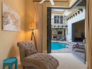 Old Naples Luxury 5 Bedroom Villa Short Walk to Beach