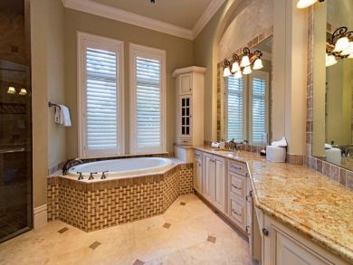 Old Naples Luxury 5 Bedroom Villa Short Walk to Beach