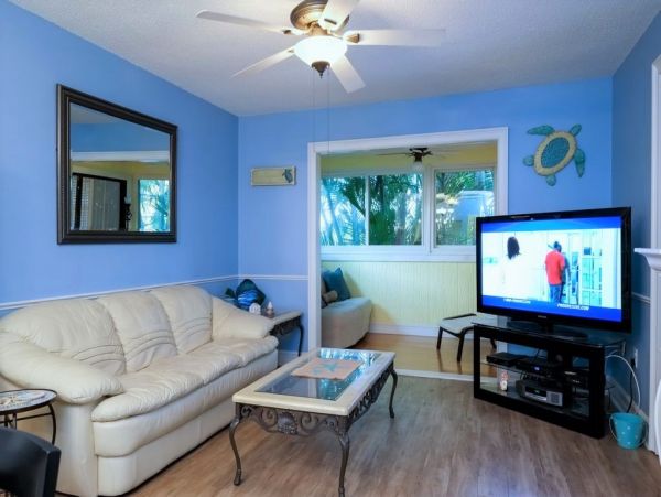 Holmes Beach Vacation Rental - Short Walk to Beach