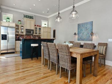 Dining Room with Seating for Eight