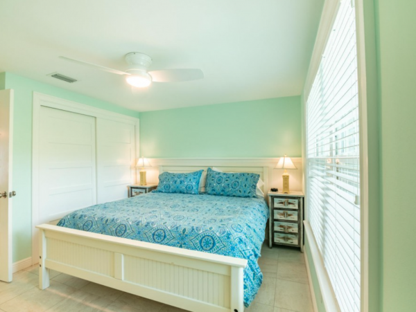 Holmes Beach Two Bedroom Duplex - Sleeps 6 Private Pool