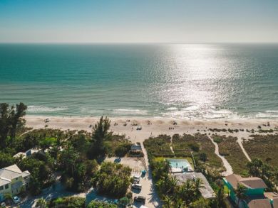 Ground Level Half Duplex with Two Bedrooms 1 Block to Beach