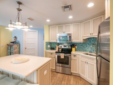 Two Bedroom Vacation Rental  Anna Maria Island Private Pool
