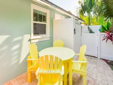 Anna Maria Island 2 Bedroom West of Gulf Drive