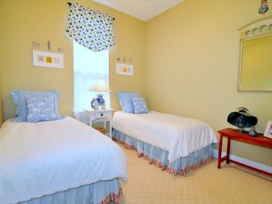 Bedroom 3 has Twin Beds