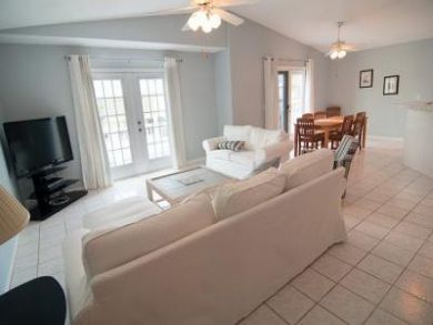 Living & Dining Area