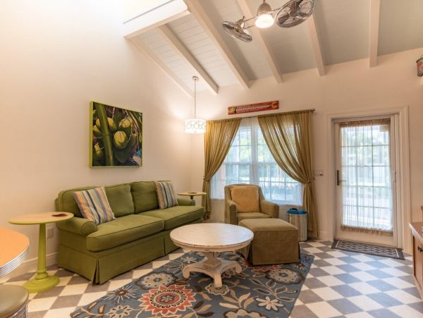 Lovely Cottage in Holmes Beach Walk to Beach