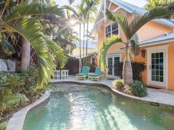 Lovely Cottage in Holmes Beach Walk to Beach