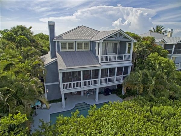 Boca Grande Four Bedroom Pool Home Sleeps 8 Walk to Beach