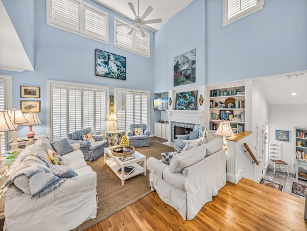 Boca Grande Four Bedroom Pool Home Sleeps 8 Walk to Beach