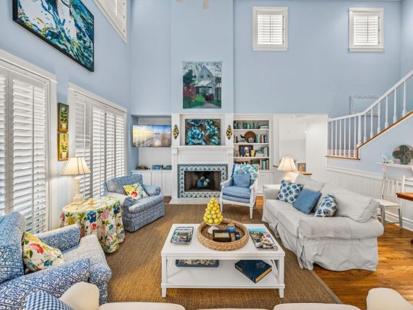 Boca Grande Four Bedroom Pool Home Sleeps 8 Walk to Beach