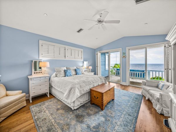 Boca Grande Four Bedroom Pool Home Sleeps 8 Walk to Beach