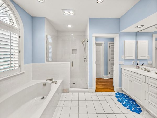 Boca Grande Four Bedroom Pool Home Sleeps 8 Walk to Beach