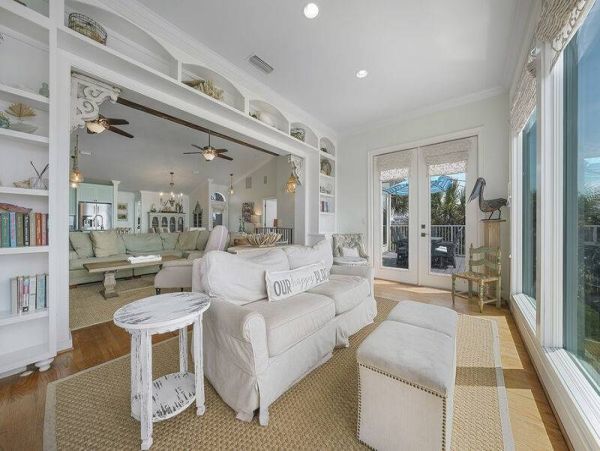 Luxury Beach Vacation Home with Private Pool Eight Bedrooms