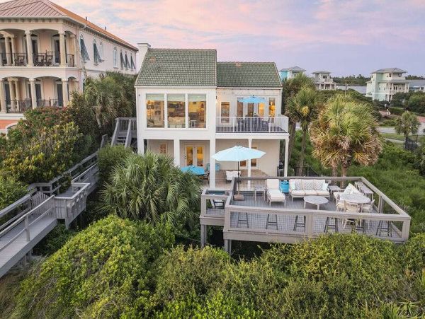 Luxury Beach Vacation Home with Private Pool Eight Bedrooms
