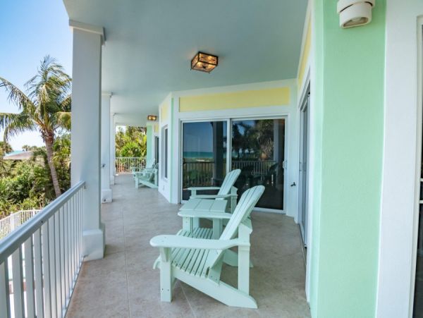 Anna Maria Island Beach House for Rent with POOL