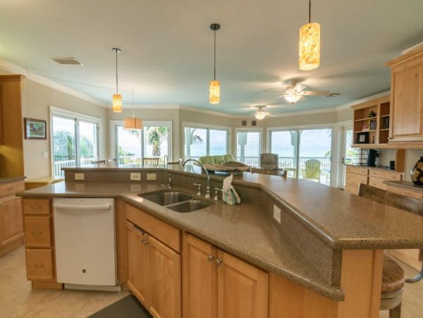 Anna Maria Island Beach House for Rent with POOL