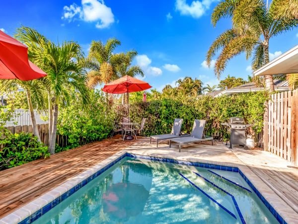 Beautiful Bradenton Beach Vacation Duplex Near Beach Sleeps 6