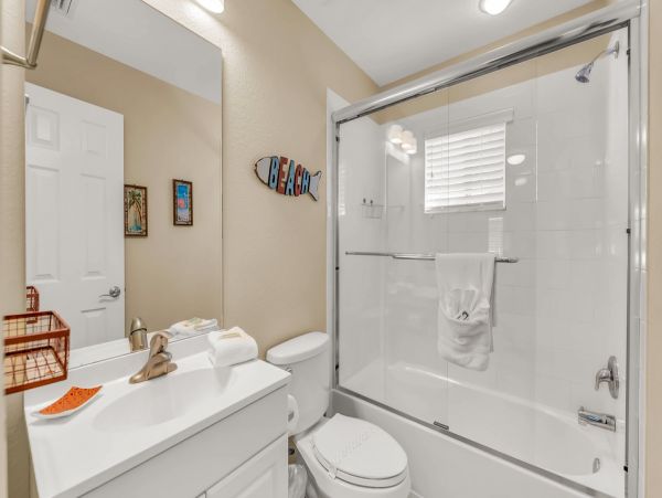 Beautiful Bradenton Beach Vacation Duplex Near Beach Sleeps 6