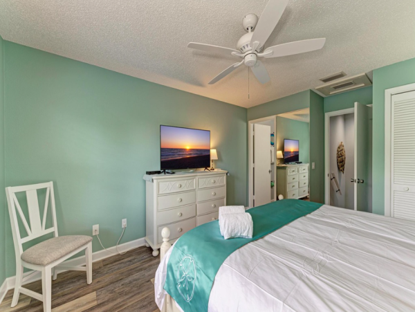 Tropical Holmes Beach Vacation Rental with a Pool